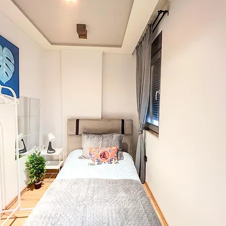 Diker Port Apartment
